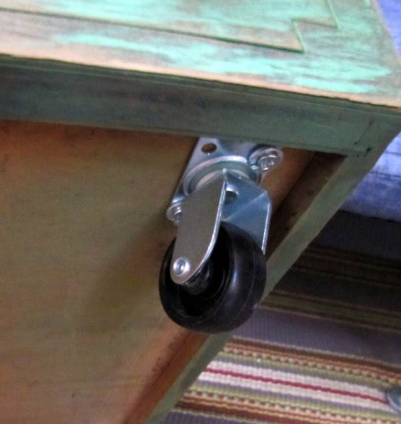 Что интересного можно сделать из старых вещей