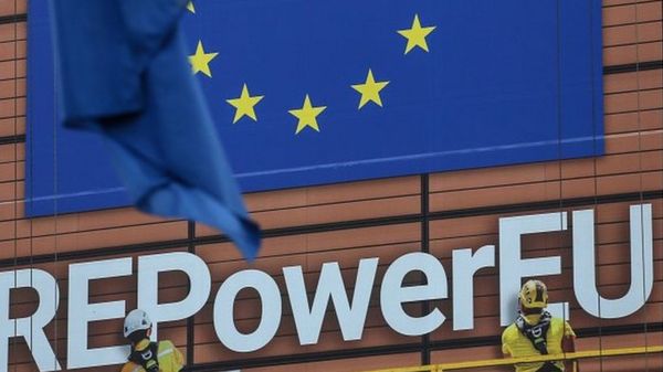 Саммит ЕС: Киеву обещаны 1,5 млрд евро в месяц в 2013 году. Вопрос о потолке цены на газ пока далек от решения