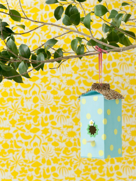 Интересное применение коробкам от молочных продуктов и сока