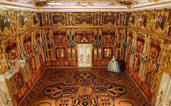 Янтарная комната: потерянный символ русско-германских отношений