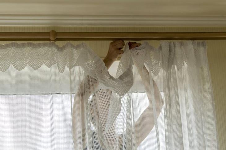 Как из серой тряпки сделать тюль цвета белых лилий