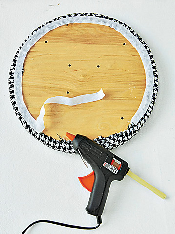 Как обновить табурет своими руками