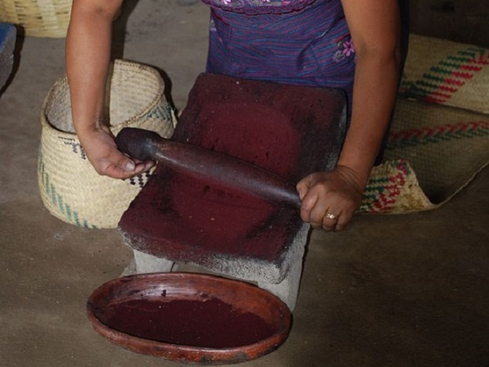 От какого цвета может стать плохо, или 10 цветовых пигментов с необычной историей