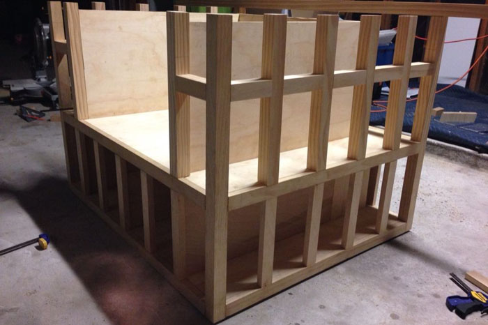 Самое удобное кресло для книголюбов своими руками