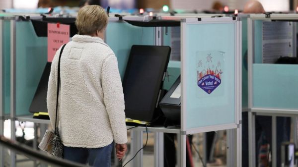 Выборы в США: контроль над нижней палатой уходит республиканцам, места в Сенате распределились почти поровну