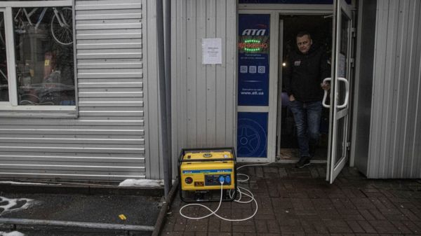 Фото: украинские города после очередных ударов России по инфраструктуре