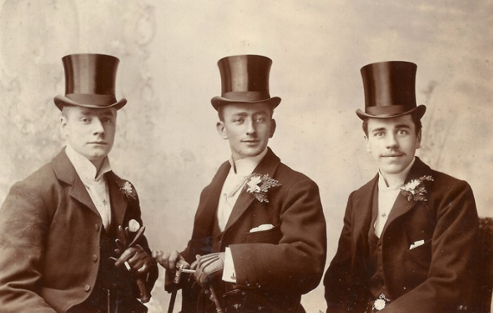 5 фэшн-изысков прошлых веков, которые оборачивались плачевными последствиями