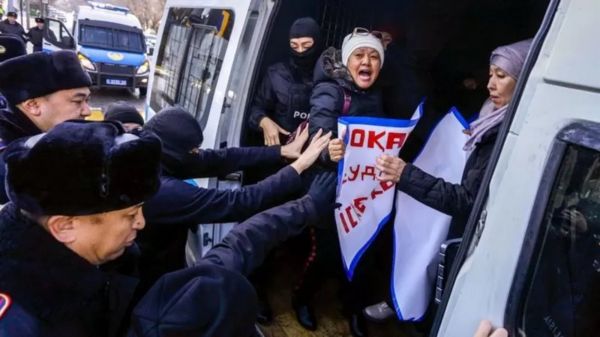 Выборы без выбора, страна без потрясений. Что нужно знать о переизбрании Касым-Жомарта Токаева президентом Казахстана