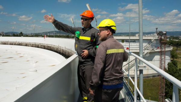 Неделя до отказа от российской нефти. Запад не может согласовать главное исключение из тотального эмбарго