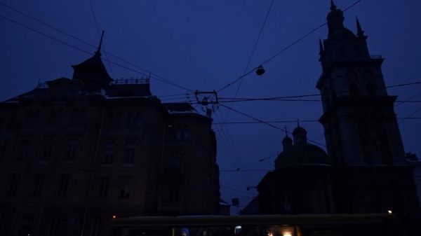 Фото: украинские города после очередных ударов России по инфраструктуре