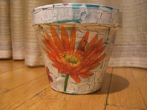 Декорируем цветочные горшки сами