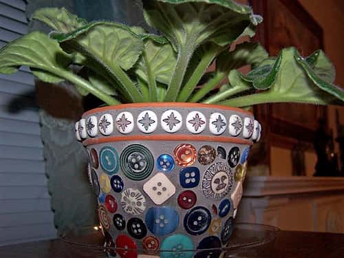 Декорируем цветочные горшки сами