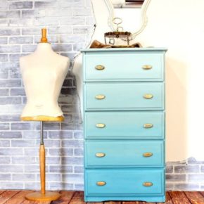 Эффект омбре при покраске комода