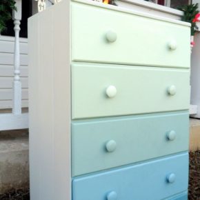 Эффект омбре при покраске комода