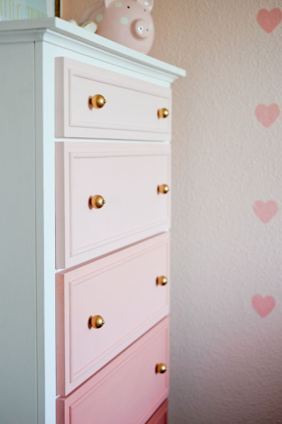 Эффект омбре при покраске комода