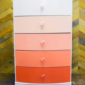 Эффект омбре при покраске комода