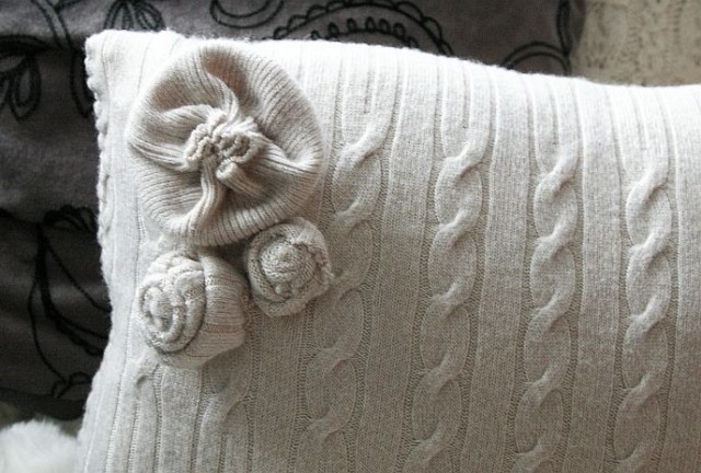 Мастер-класс: подушки из старых свитеров