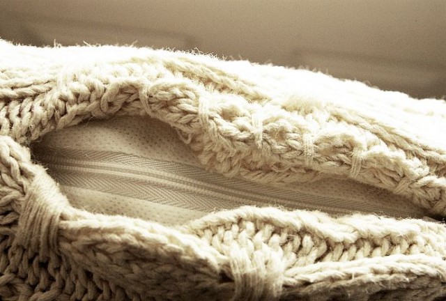 Мастер-класс: подушки из старых свитеров