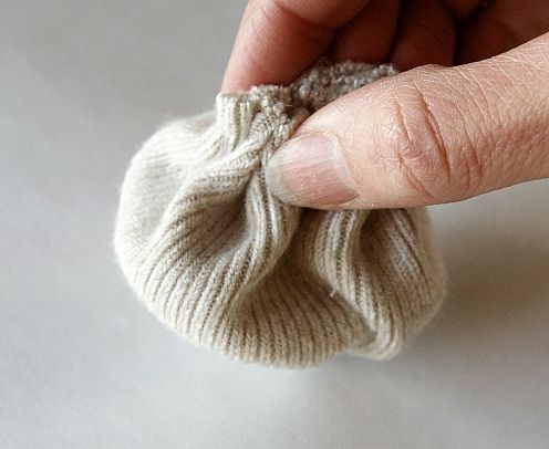 Мастер-класс: подушки из старых свитеров