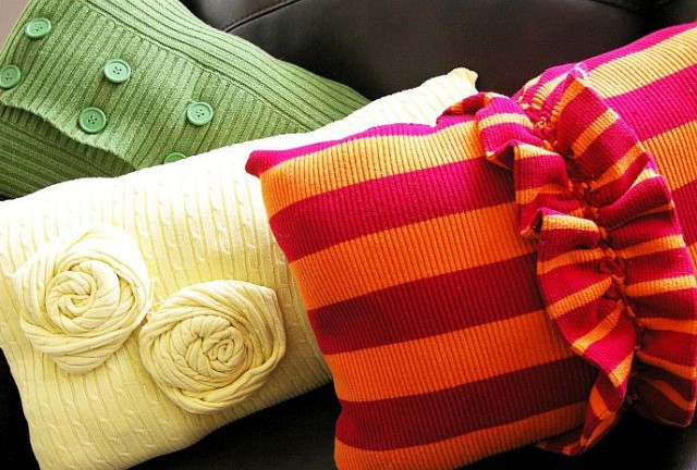 Мастер-класс: подушки из старых свитеров