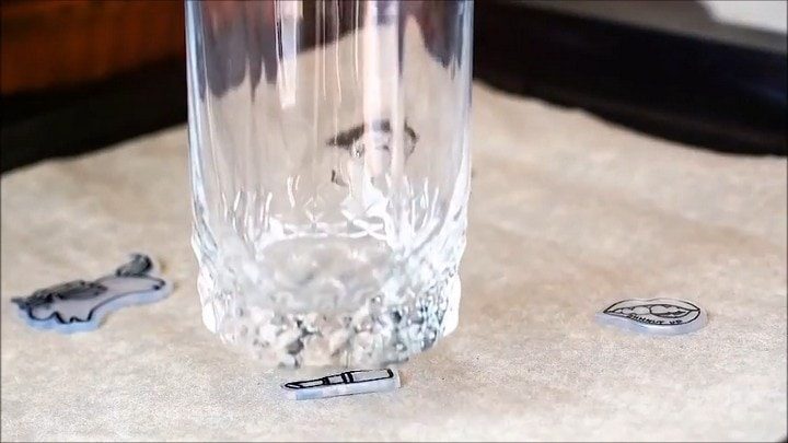 Модные значки своими руками