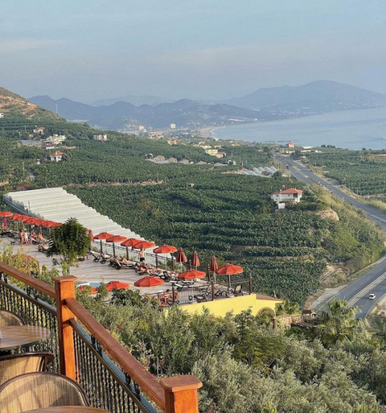 Мокрицы, литры апероля и физические нагрузки: противоречивый отзыв об отдыхе в Аланье