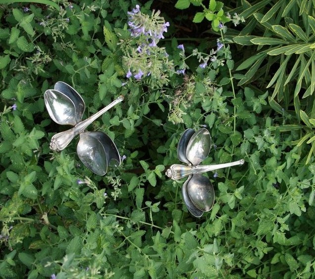 16 впечатляющих идей, которые подскажут, как необычно использовать старые столовые приборы