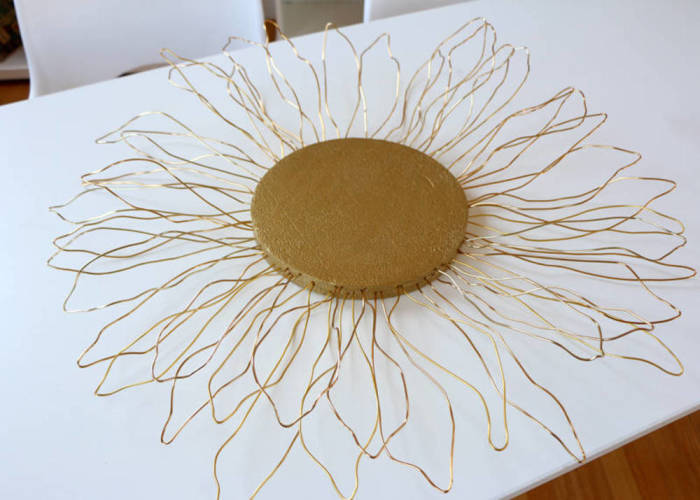 7 удачных идей, как быстро и легко украсить зеркало своими руками