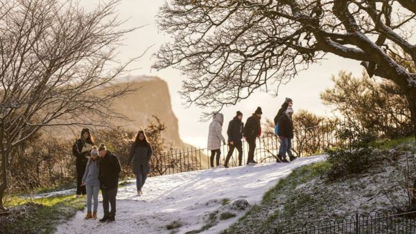 С чем пришлось столкнуться британцам после похолодания и обильного снегопада