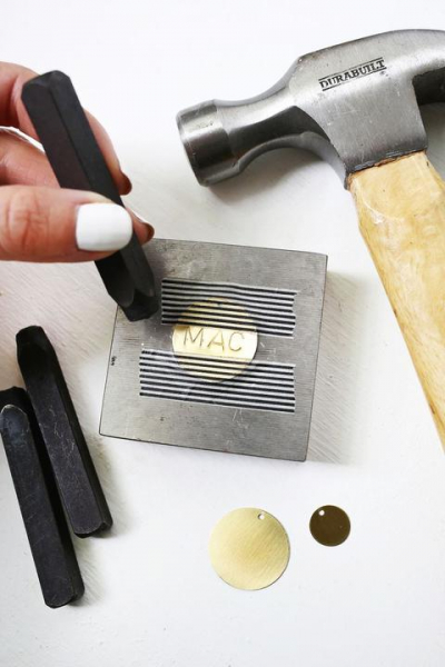 Делаем ошейник с медальоном