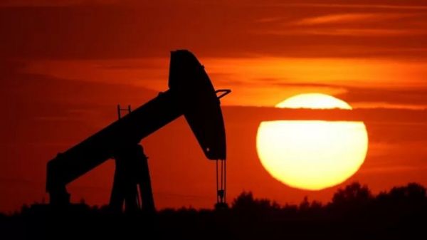 "Не стрелять себе в ногу". Какие меры Россия ввела в ответ на ценовой потолок для нефти