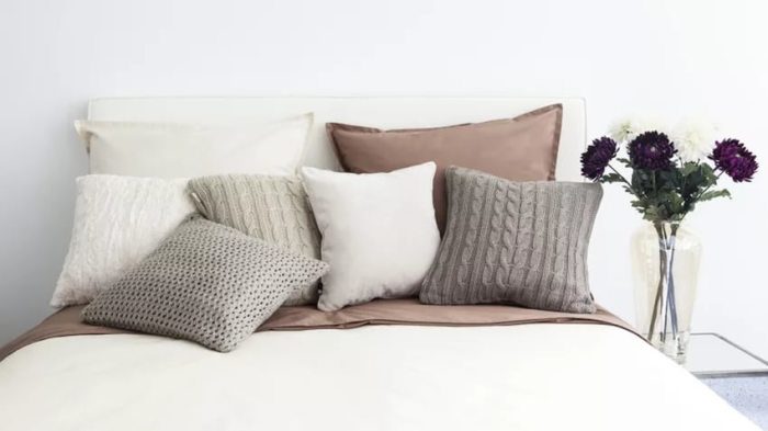 Как с помощью подушек преобразить интерьер