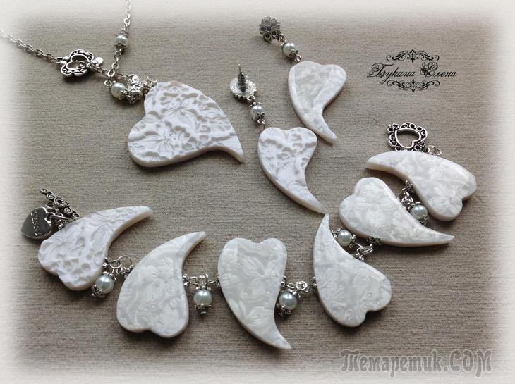 Люди с хорошим вкусом носят бижутерию. Всем остальным приходится носить золото.  Коко Шанель