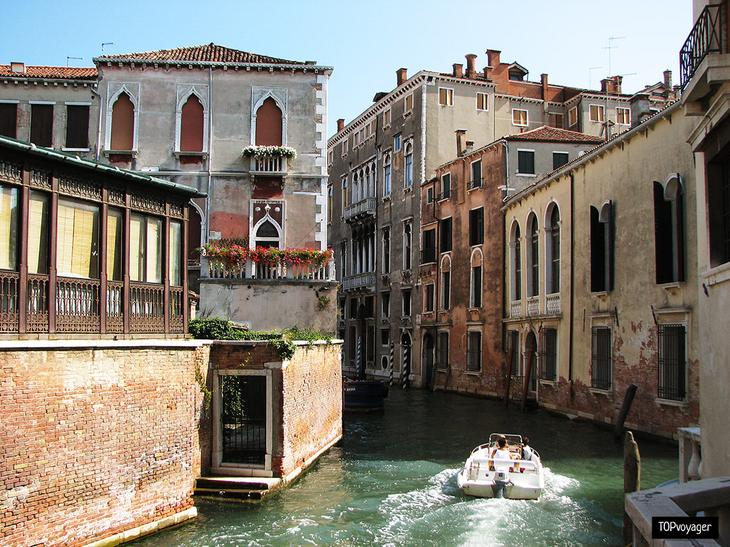 Отдых на воде: 10 самых впечатляющих водных чудес со всего мира