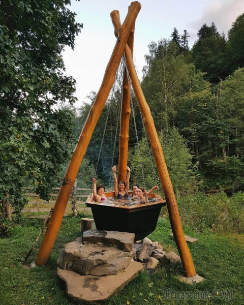 Отдых в России. Домики на дереве.