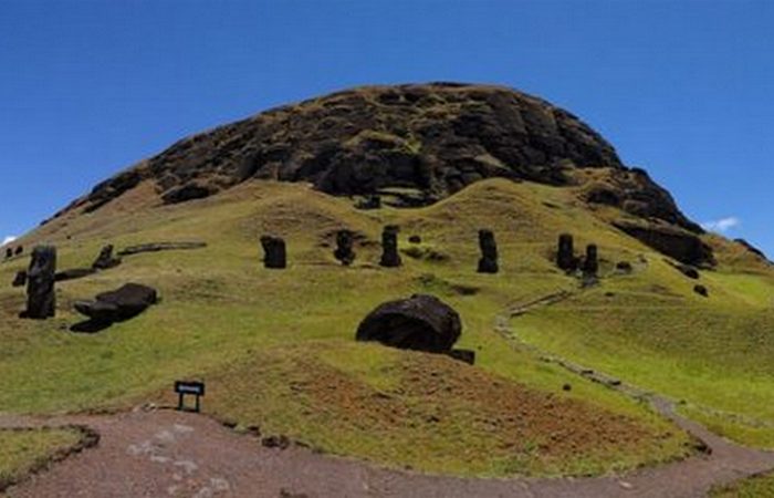 Тайны острова Пасхи: сидящий моаи Тукутури