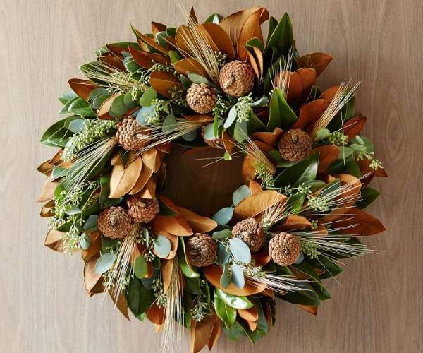 30 идей как сделать осенний венок своими руками — из листьев, шишек и других материалов