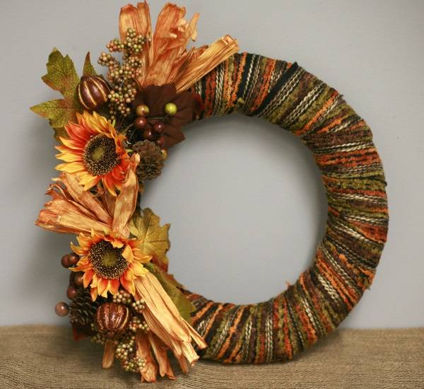 30 идей как сделать осенний венок своими руками — из листьев, шишек и других материалов
