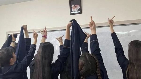 В Иране повесили еще двоих участников протестов. Десятки человек ждут приговоров