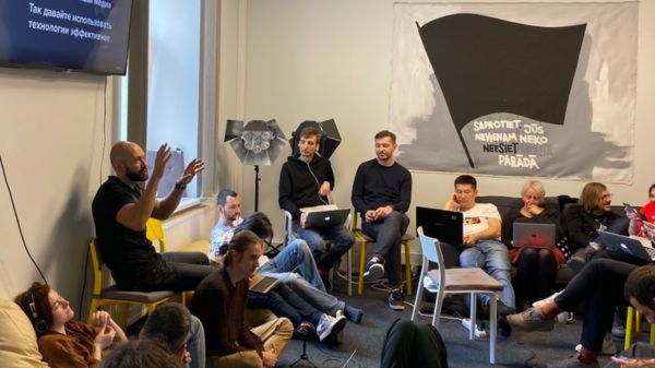 "Медузу" признали "иностранным агентом". За что и как это отразится на издании?