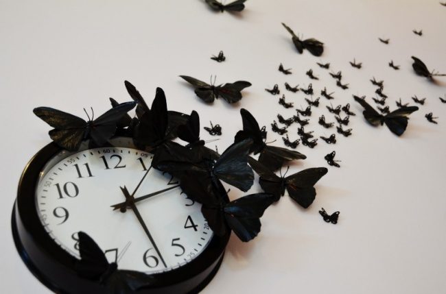 Идеи для настенных часов, которые можно сделать своими руками