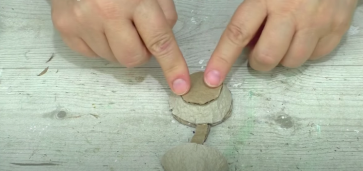 Интересные идеи из лотков от яиц