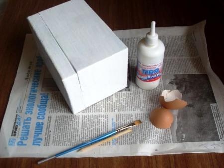 Красивая шкатулка из яичной скорлупы