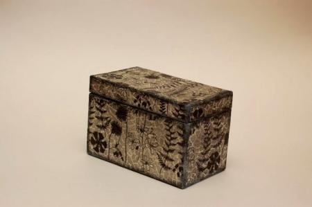 Красивая шкатулка из яичной скорлупы