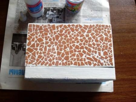 Красивая шкатулка из яичной скорлупы