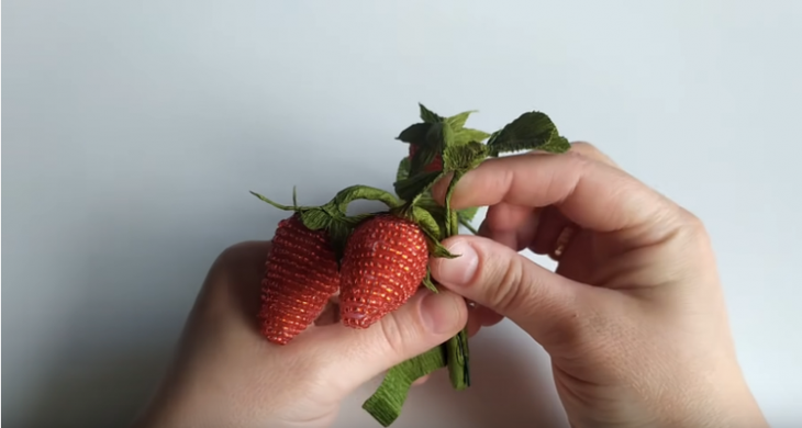 Невероятная красота из фольги и бисера