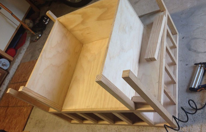 Самое удобное кресло для книголюбов своими руками