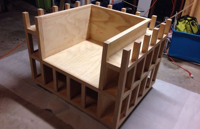 Самое удобное кресло для книголюбов своими руками