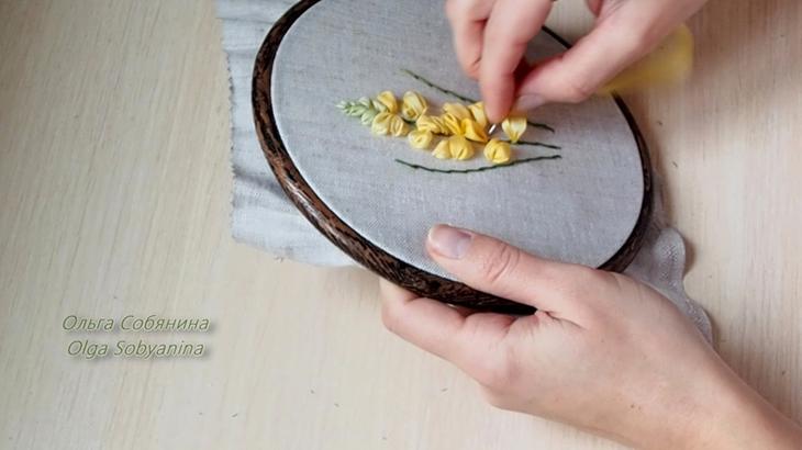 Вышиваем лентами букет люпинов ко дню всех влюбленных