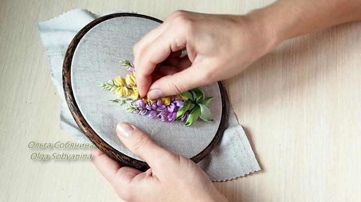 Вышиваем лентами букет люпинов ко дню всех влюбленных